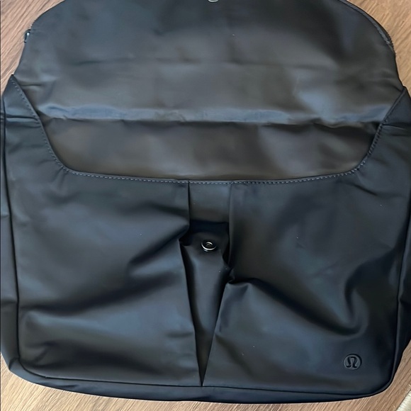 lululemon athletica Black Messenger Bag Sleek and Modern - Picture 2 of 2